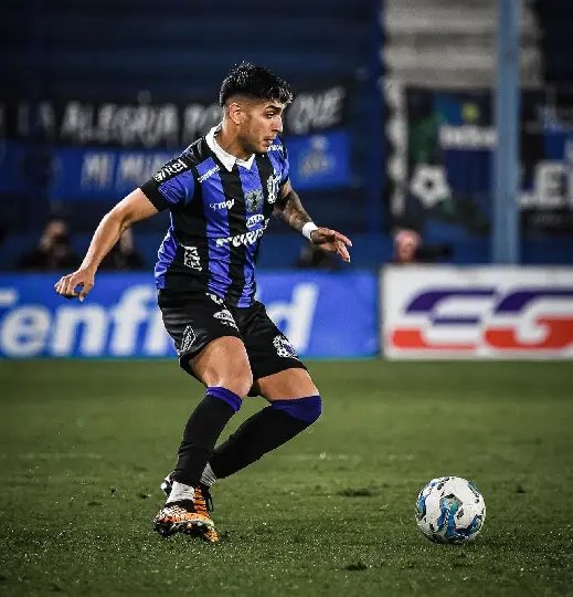 Brusque FC anuncia contratação de atacante uruguaio 