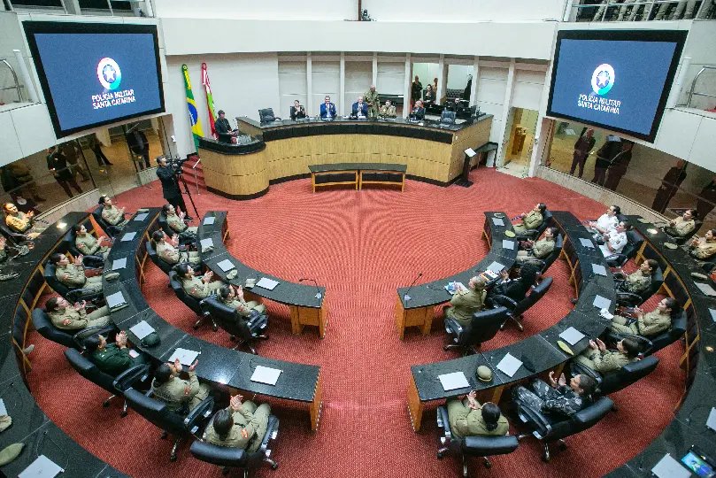 Alesc celebra 40 anos da Polícia Militar Feminina de SC