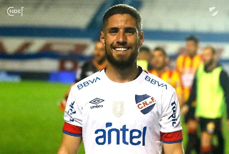 Brusque encaminha contratação de meia uruguaio