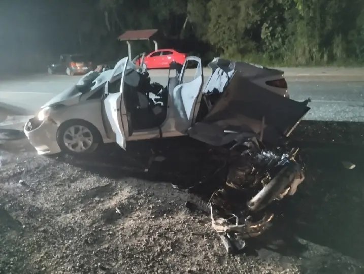 Motociclista morre em colisão com carro na BR-470