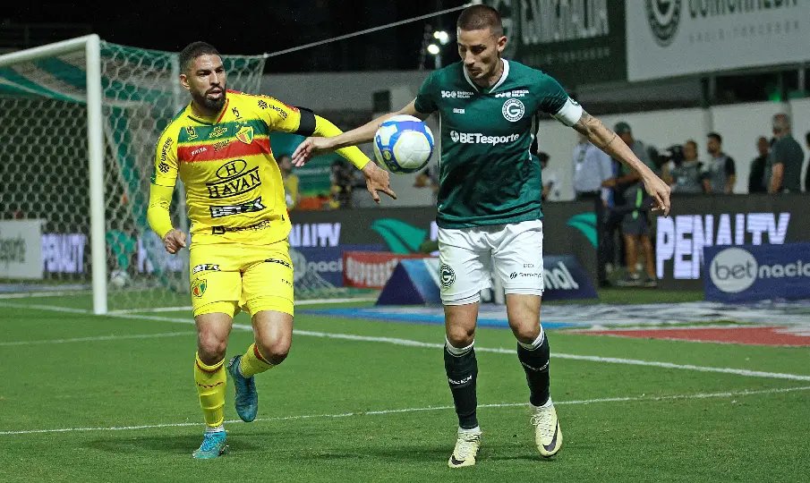 Com três gols de Galhardo, Brusque é goleado fora de casa