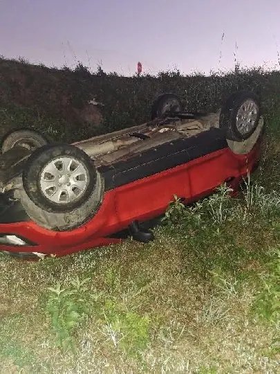 Polícia atualiza informações sobre capotamento na rodovia