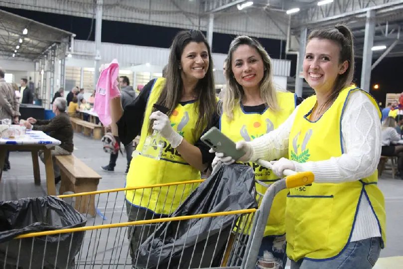 Apae solicita voluntários para atuar na festa da entidade