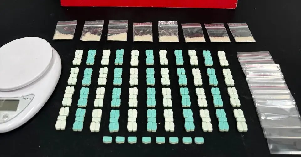 Polícia prende em flagrante suspeito de traficar drogas sintéticas na região