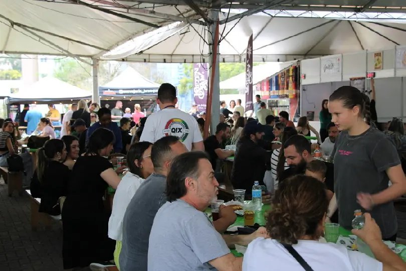 Quarta edição do Temperô na Praça reúne famílias e amigos no fim de semana