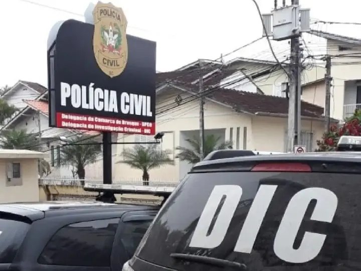 Polícia prende duas mulheres condenadas por furtos 