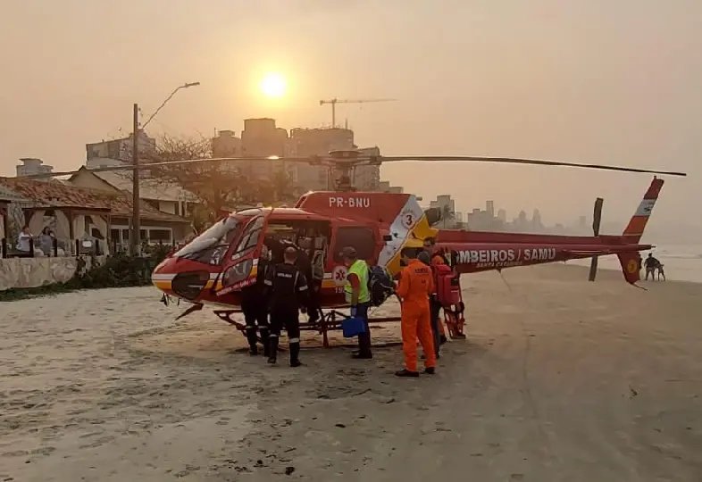 Jovem é reanimado após choque elétrico em Porto Belo