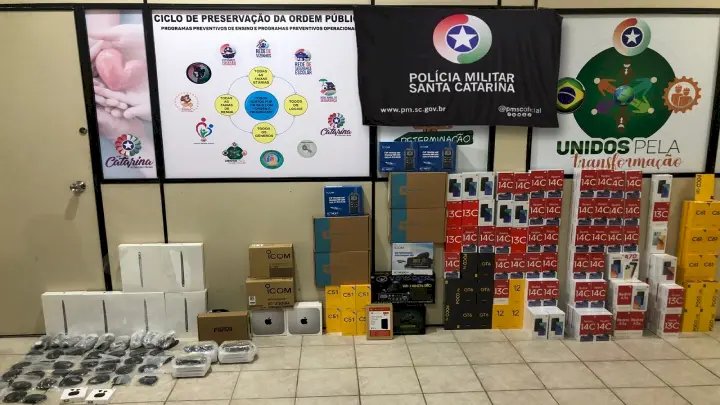 Polícia intercepta ônibus com carga de eletrônicos ilegais