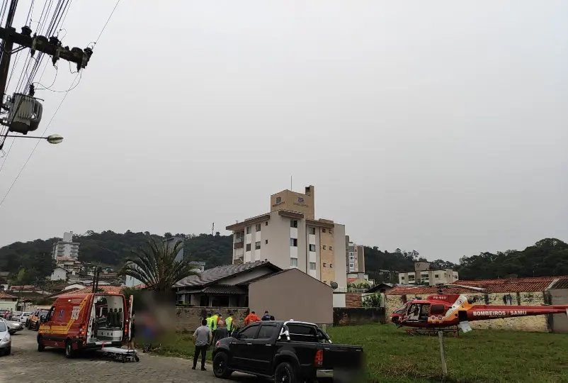 Trabalhador sofre choque elétrico e é socorrido em estado grave em Gaspar 