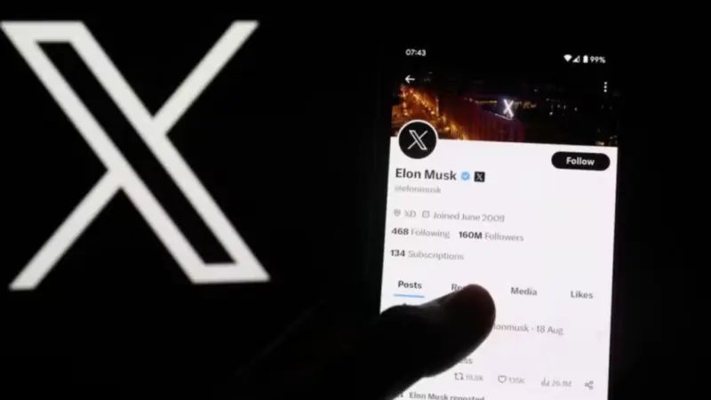 Moraes pede novos documentos para comprovar reativação do X no país