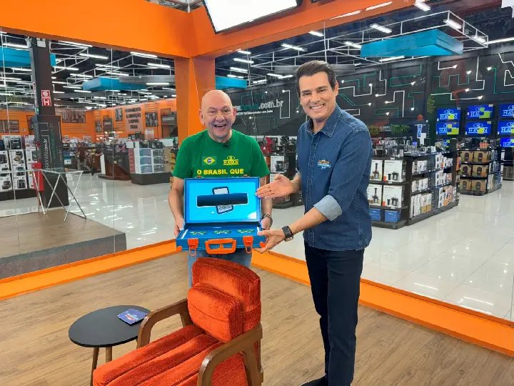 Famílias atingidas por enchentes participam de quadro da Havan no SBT
