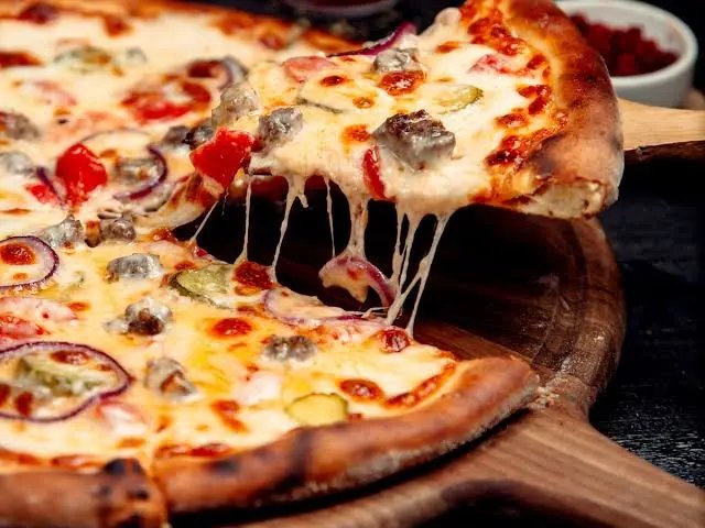 Grupo é detido após um mês de pedidos sem pagamento em pizzaria