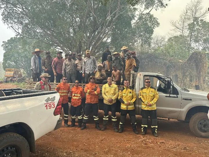 Bombeiros catarinenses salvam brigadistas em meio a incêndios no MT