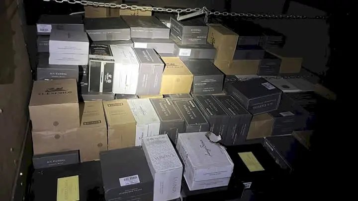 Polícia Militar apreende carga ilegal de vinho