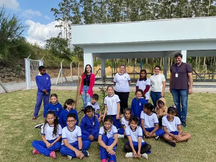 Plantio de árvores celebra Parceria Climática entre Guabiruba e Karlsdorf-Neuthard