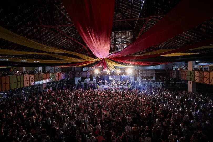 Sábado de Fenarreco atrai mais de 20 mil pessoas com muita música, brincadeiras e tradição