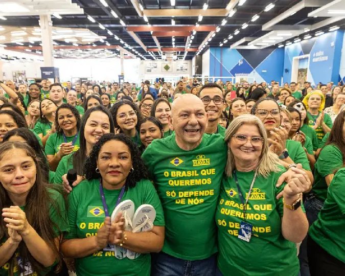 Havan inaugura terceira megaloja em Joinville 