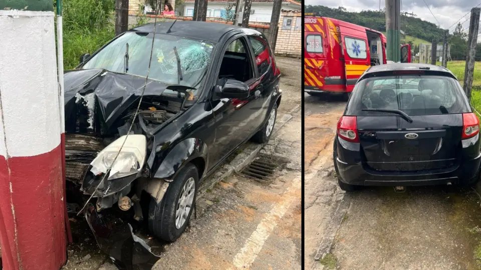 Homem fica ferido após colisão de carro contra poste