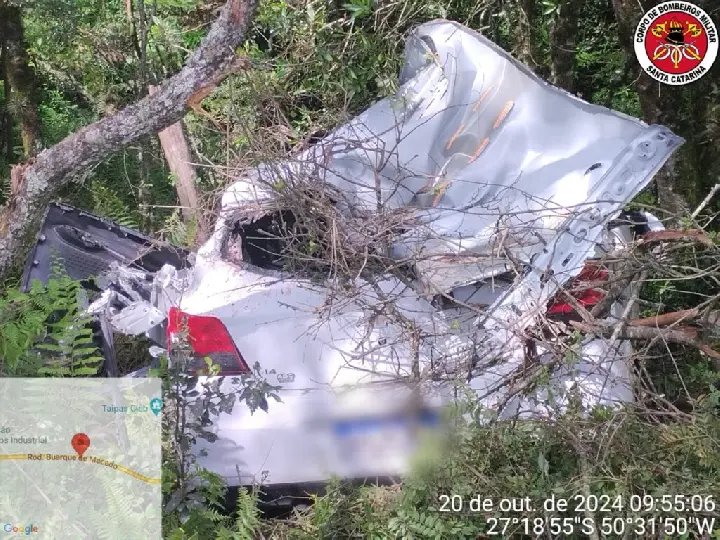 Homem morre após grave colisão entre carro e caminhão na BR-470