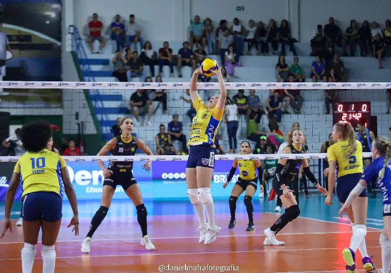 Abel Moda Vôlei perde para Praia Clube por 3 sets a 0