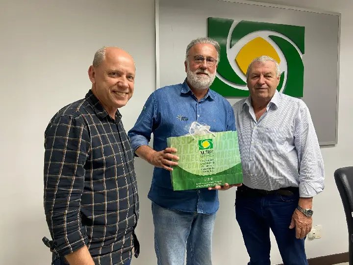 ACIBr recebe proprietário da empresa que executará obras do trevo da Antônio Heil