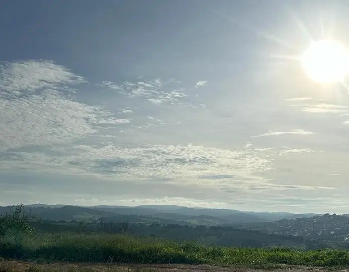 Semana inicia com previsão de altas temperaturas e chance de trovoadas em SC