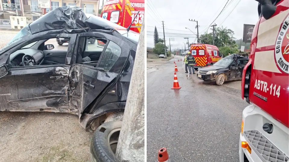 Ocupantes ficam encarcerados dentro de carro após colisão contra poste