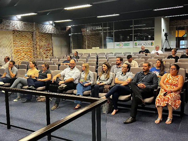 Seminário sobre fundo de previdência reúne servidores ativos e inativos