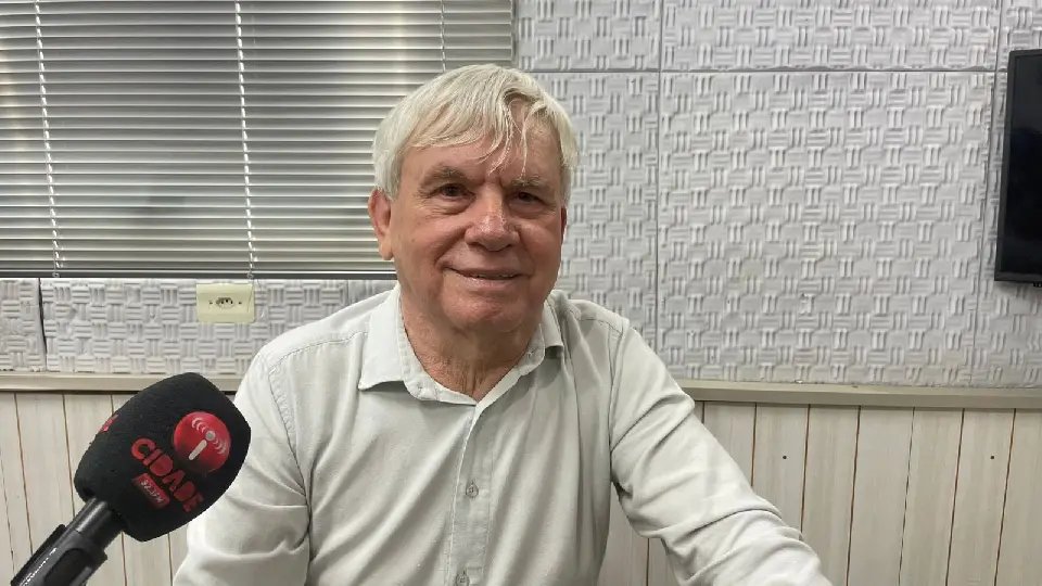 (VÍDEO) Saulo Tavares: “o rádio é um cotidiano que só me traz alegria”