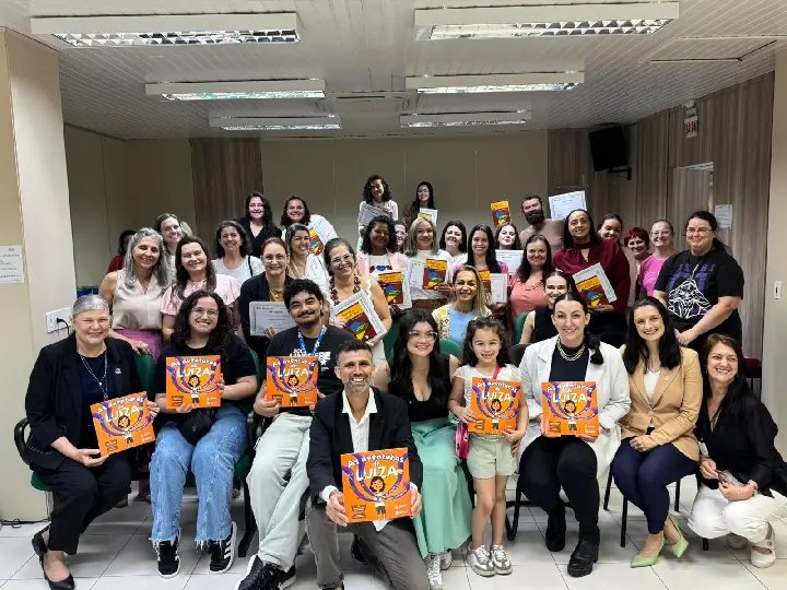 Professores municipais recebem certificados do curso de Empreendedorismo Infantil nas escolas