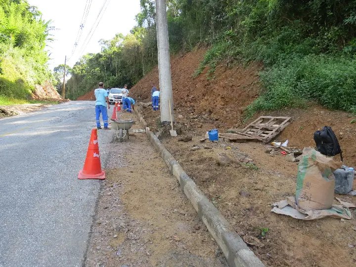 Prefeitura inicia obras de calçadas na rua Gustavo Halfpap