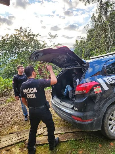 Polícia Civil deflagra operação contra o tráfico de drogas em Brusque
