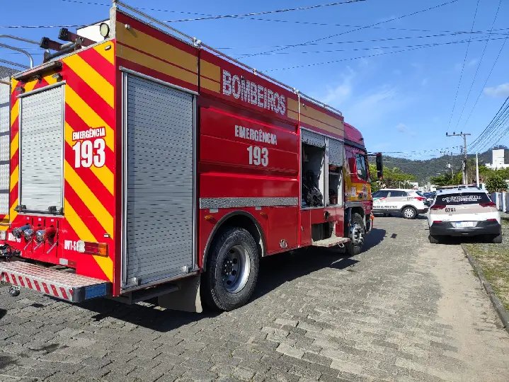 Incêndio atinge asilo com 14 idosos