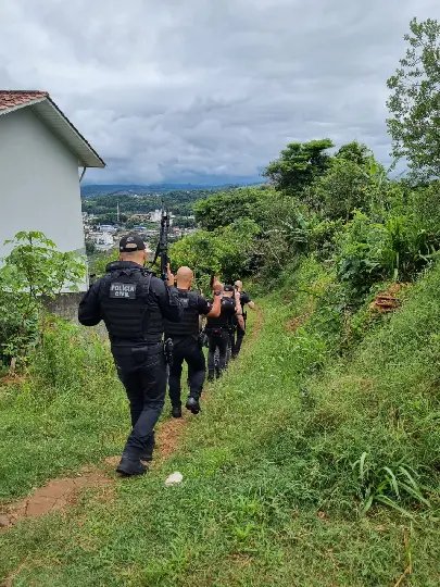 Policiais civis de Brusque participam de operação contra organizações criminosas em SC