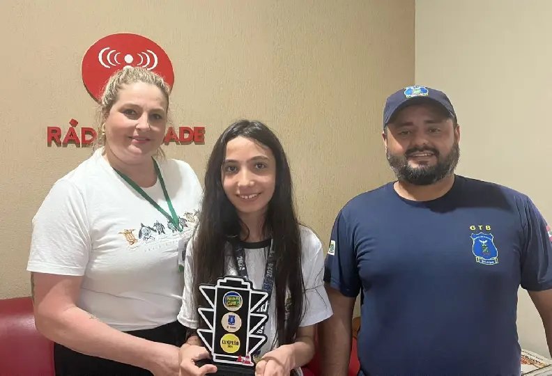 (VÍDEO) Aluna destaque do Trânsito Quiz fala sobre o projeto no Conexão 92