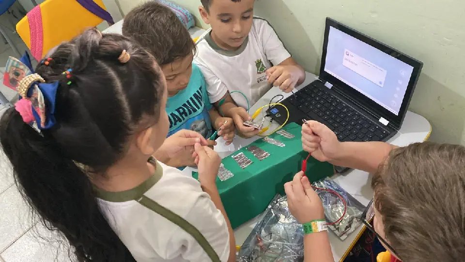 Escola de Brusque é reconhecida como referência em alfabetização 