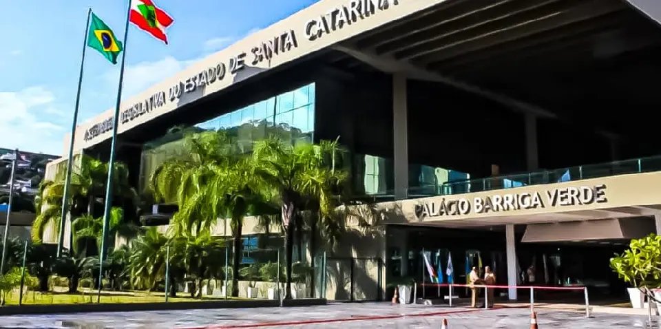 Alesc aprova projeto que obriga instalação de sirenes em áreas de risco 