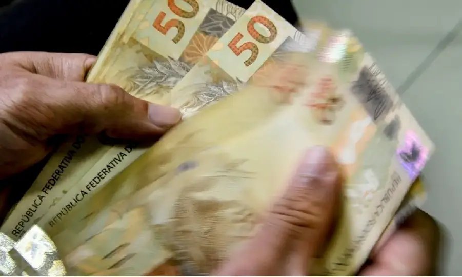 Primeira parcela do décimo deve ser paga até dia 29 deste mês
