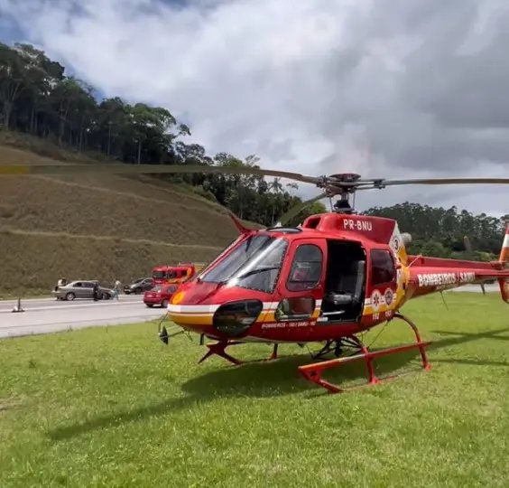 Motociclista morre após colisão com dois carros na BR-470