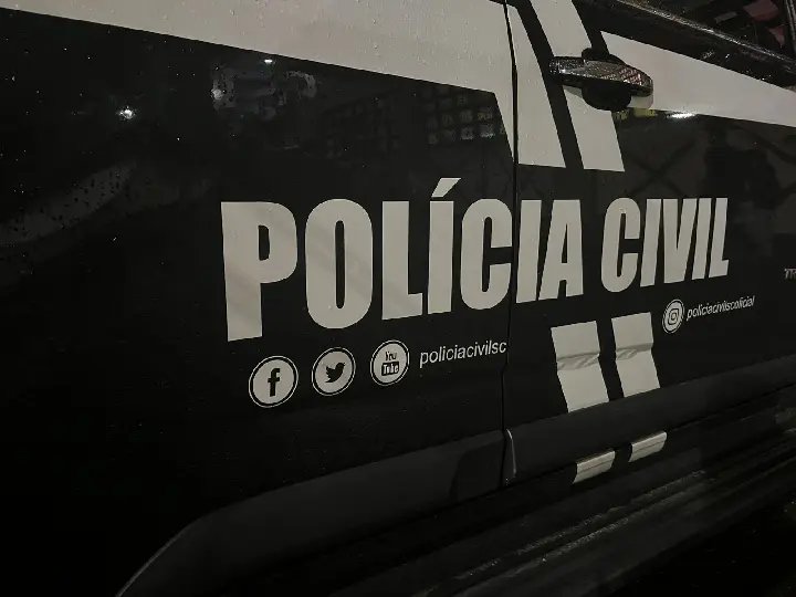 Criminoso tenta fuga ao matar funcionário e tentar matar companheira em Blumenau