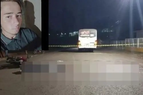 Jovem de 24 anos morre em acidente entre moto e ônibus 
