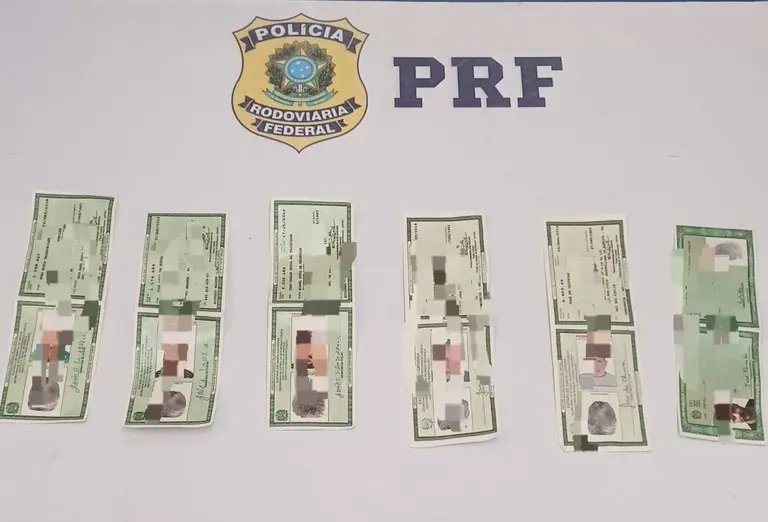 Homens são presos com seis documentos de identidade falsos