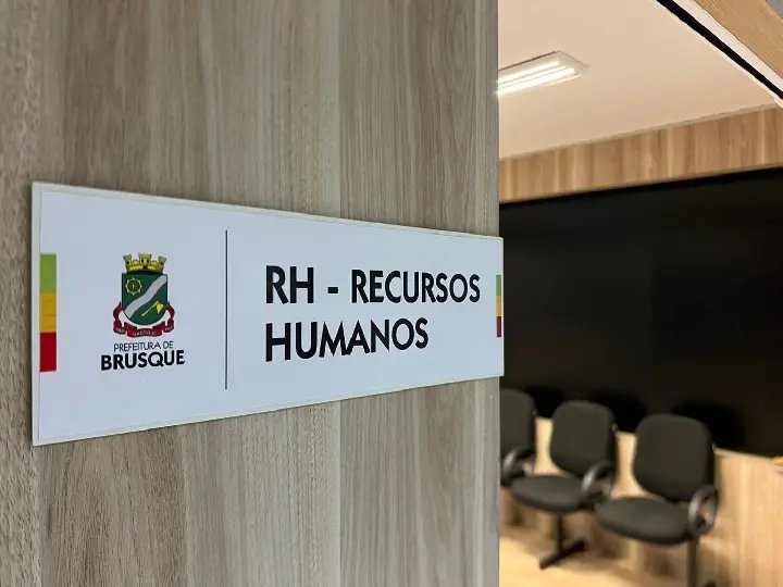 Prefeitura de Brusque publica edital para contratação de novos funcionários