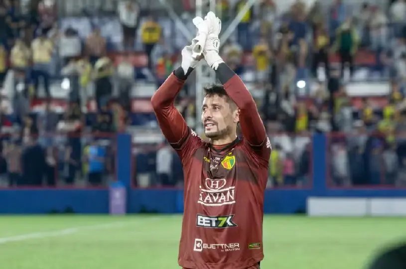 Brusque FC anuncia permanência de Matheus Nogueira em 2025