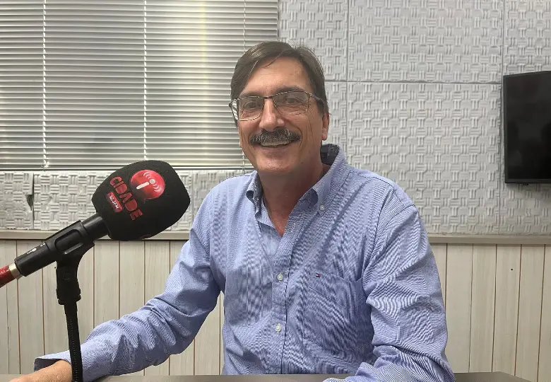 (VÍDEO) Fornari defende uso controlado do celular por parte dos adolescentes