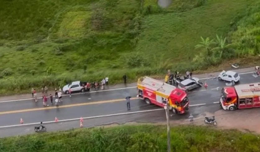 Grave acidente causa uma morte e deixa quatro feridos na SC-410