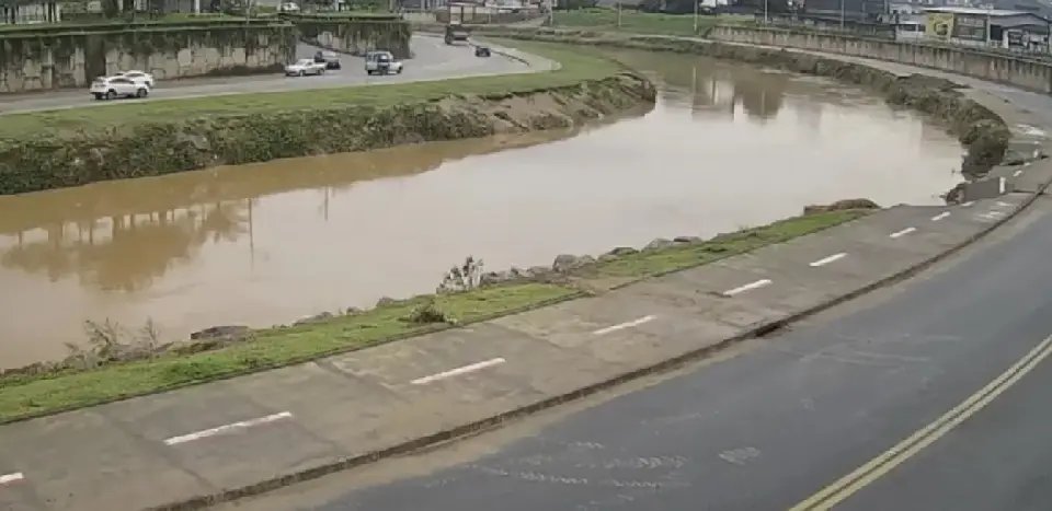 Rio Itajaí-Mirim pode sair da calha nesta segunda; saiba onde