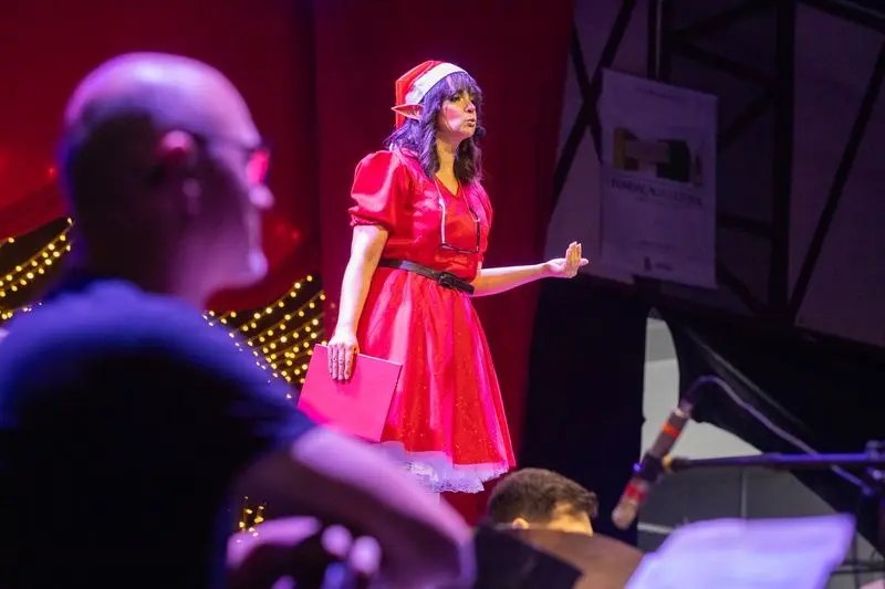 Espetáculo “Acredite no Natal” reuniu mais de 1.200 pessoas na Fenarreco
