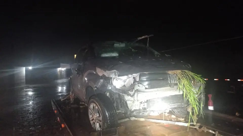Polícia Rodoviária atende saída de pista na rodovia Antônio Heil 