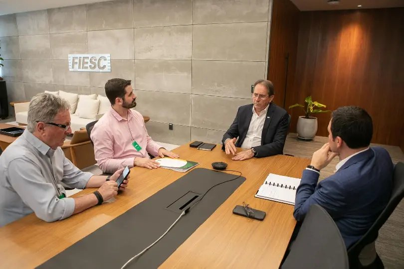 Vechi vai à capital para retomar negociações que visam aquisição do SESI